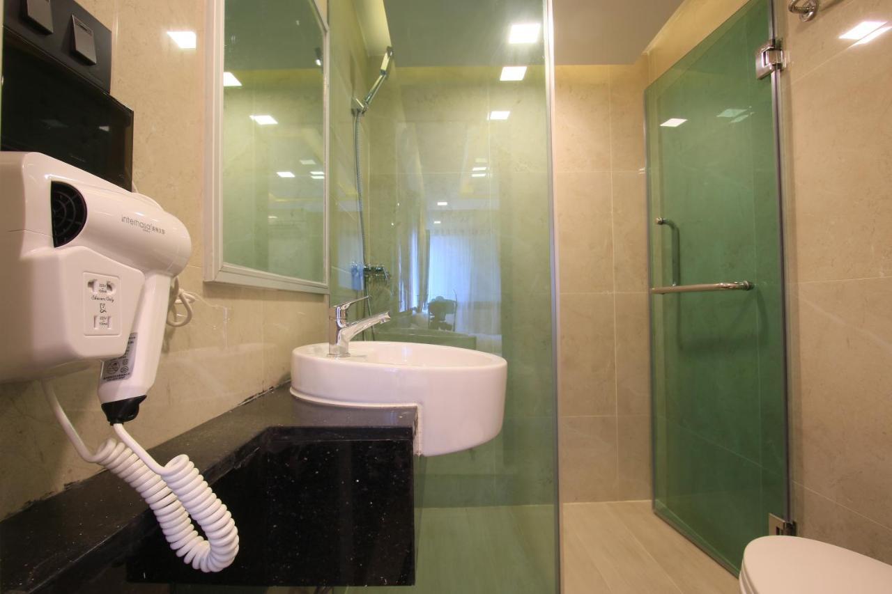 Pratunam Atrium Hotel