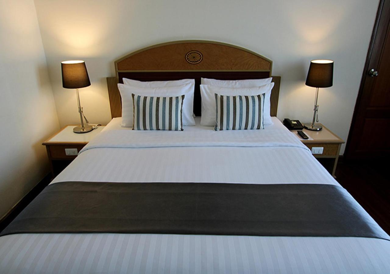 Grand Tower Rama 6 Hotel