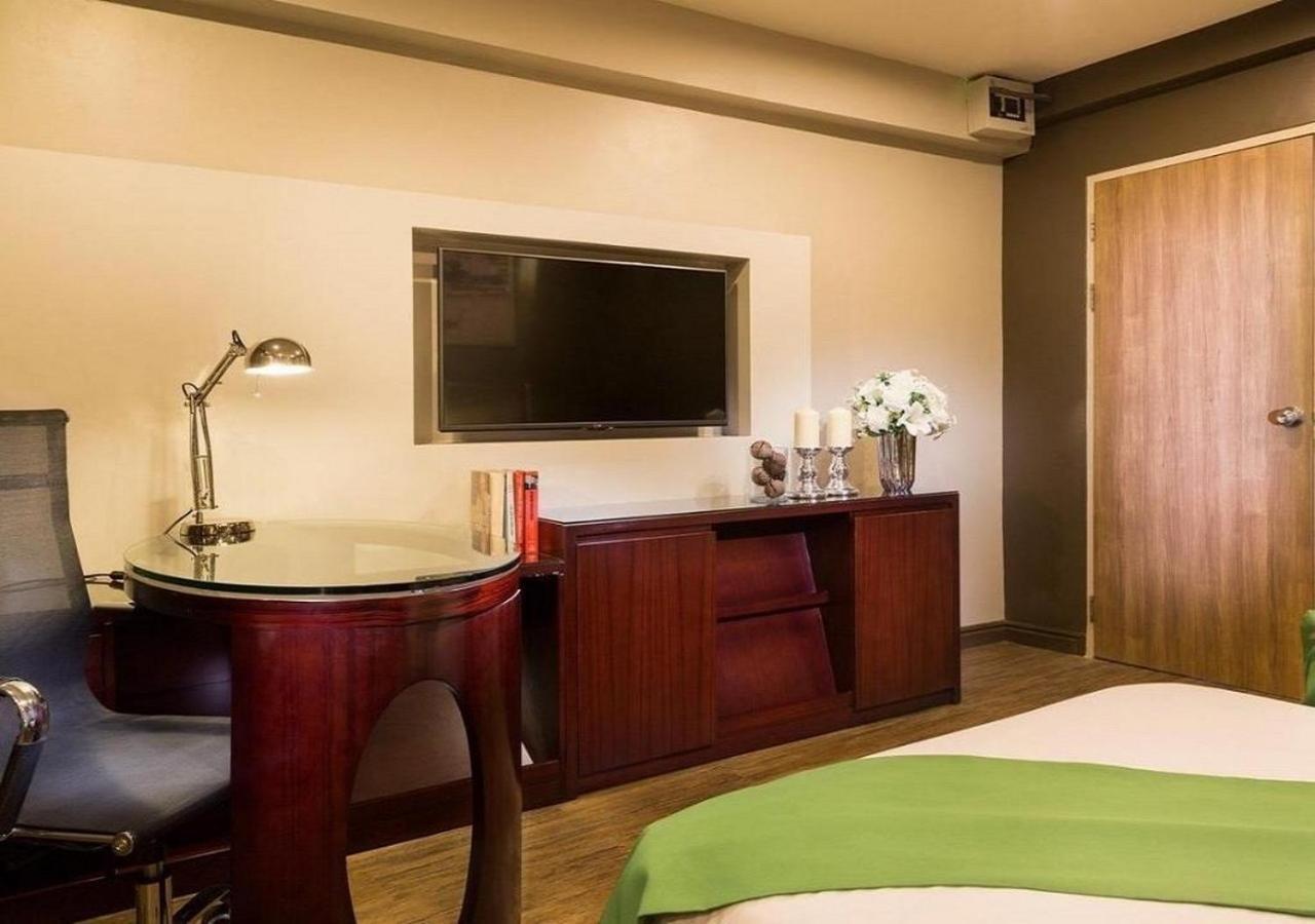 Ratchada Point Hotel 3*