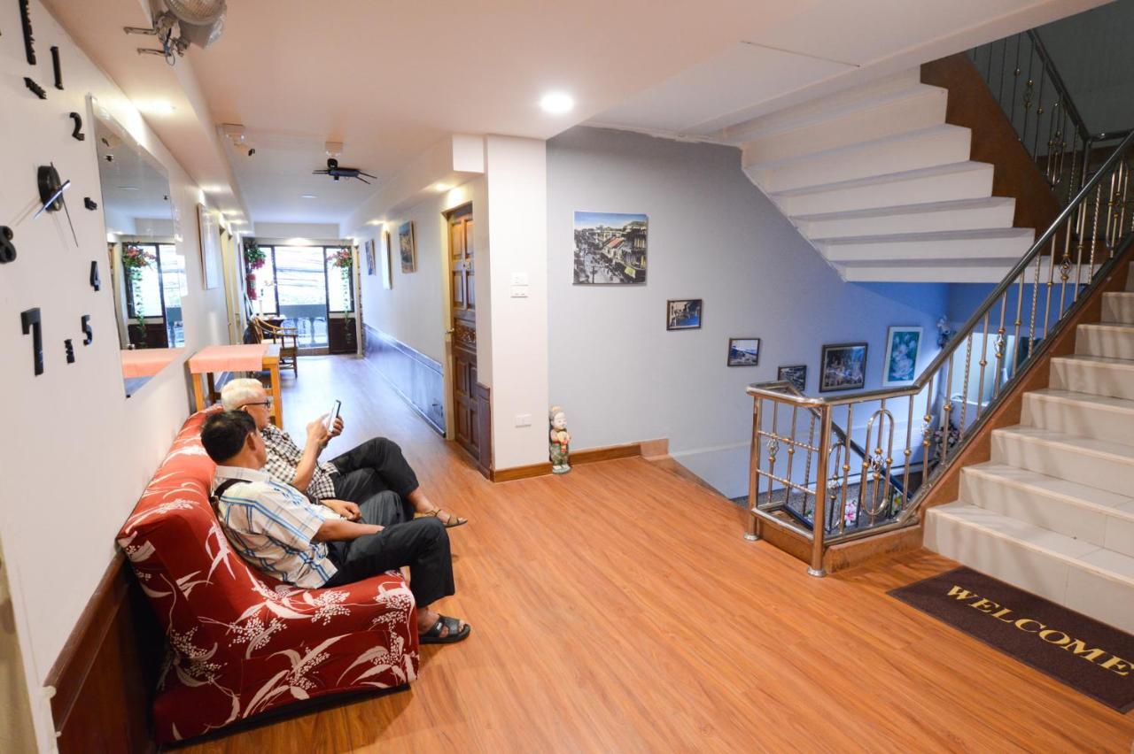 Thaiphiphat House Rumah tetamu Bangkok