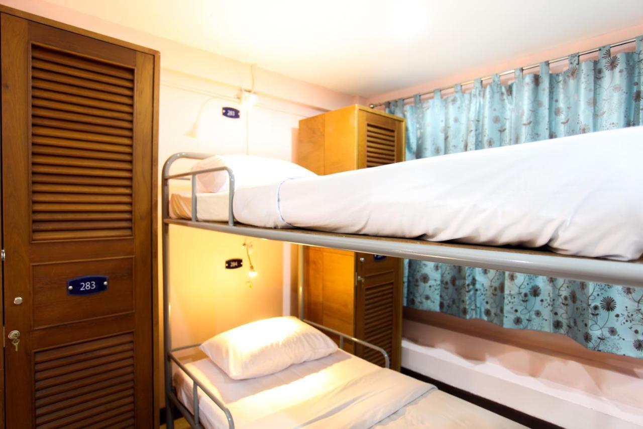 8 Sukhumvit Soi 8 Hostel