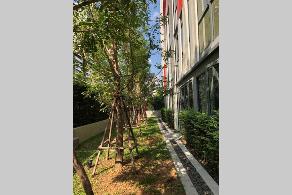 日本高级住宅区ekkamai /后花园/1.8大床/泳池健身/紧邻网红酒吧咖啡餐厅 Inn Bangkok