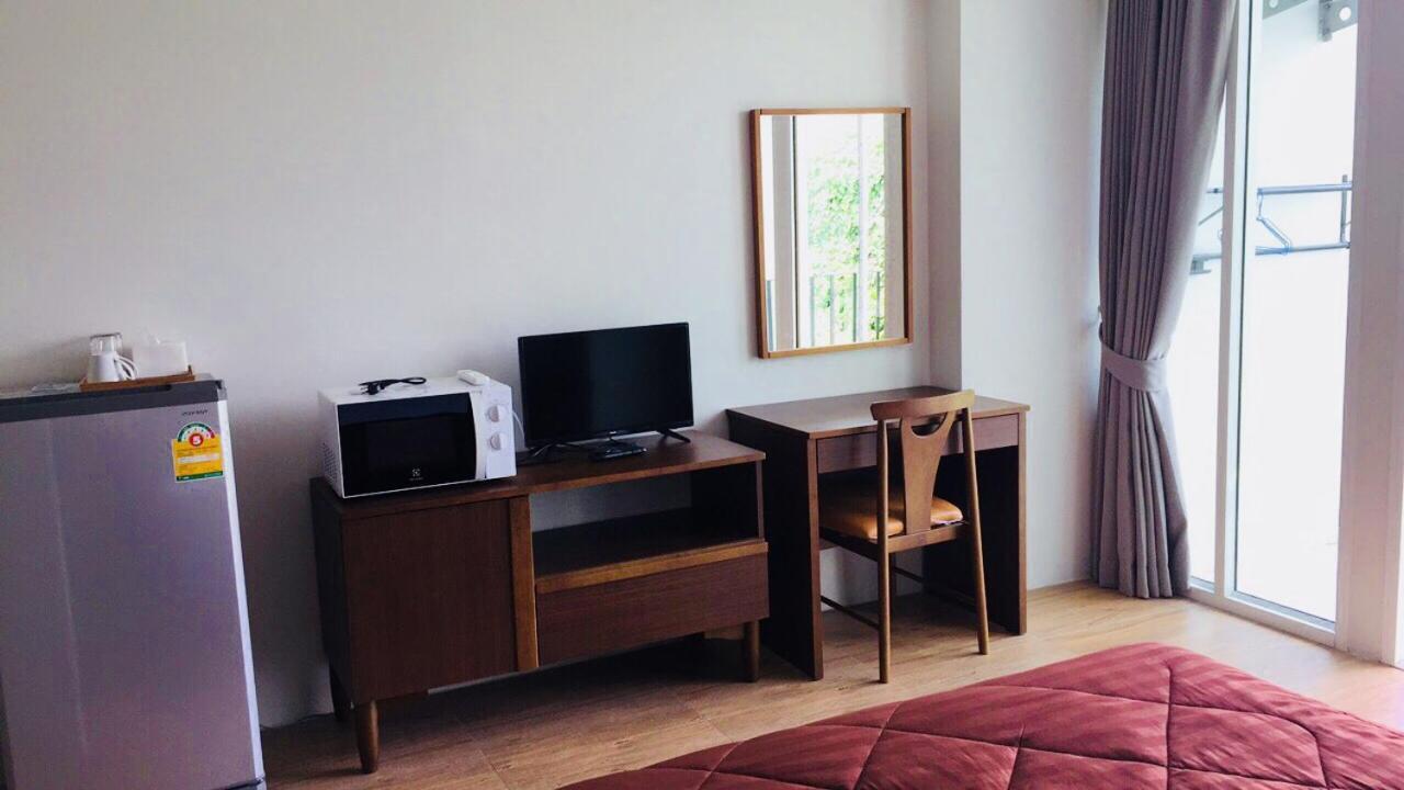 Apartment Teak