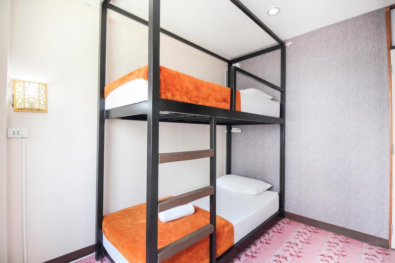 Oyo 537 Na Banglampoo Hotel