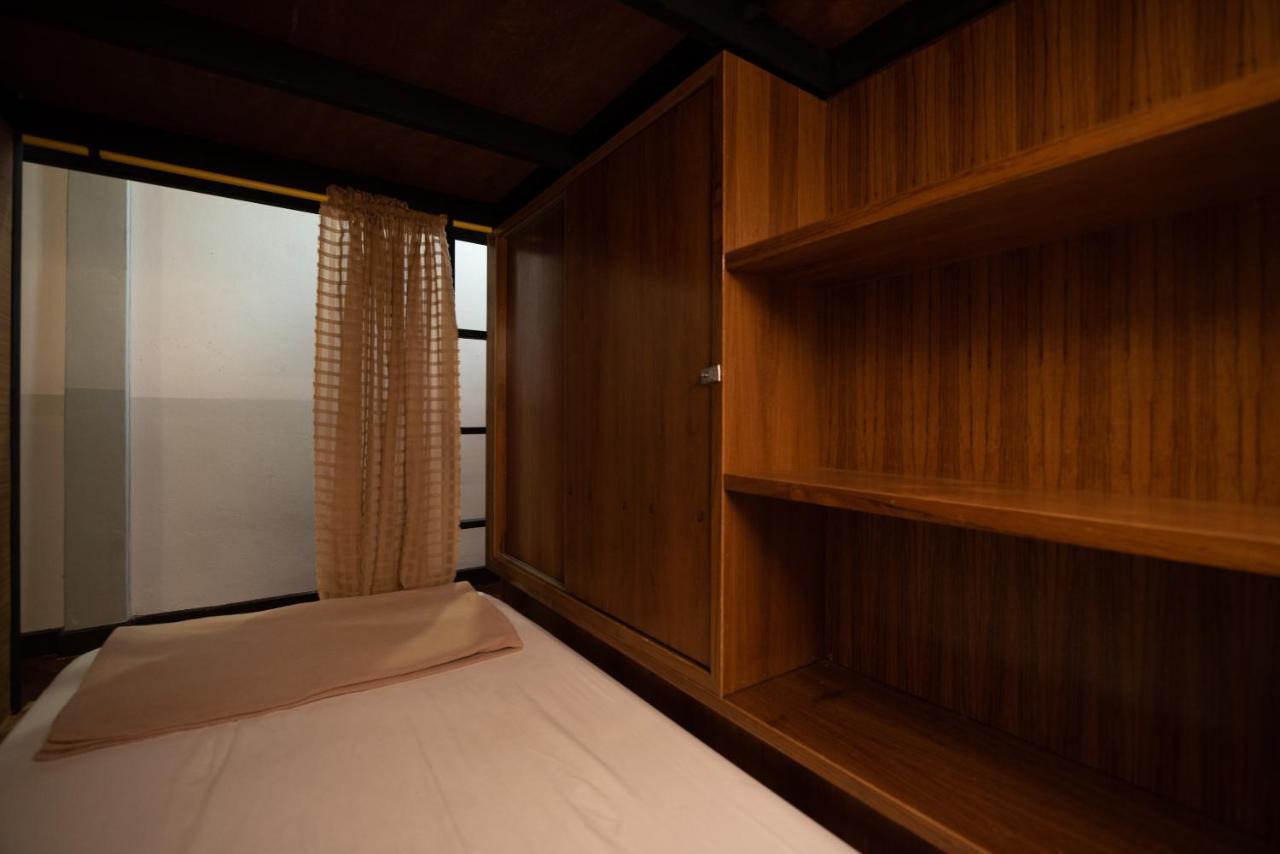 Hansa Khaosan Hostel *