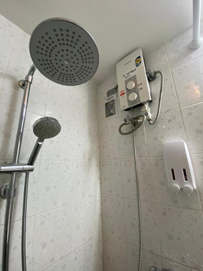 Augusta Hostel *