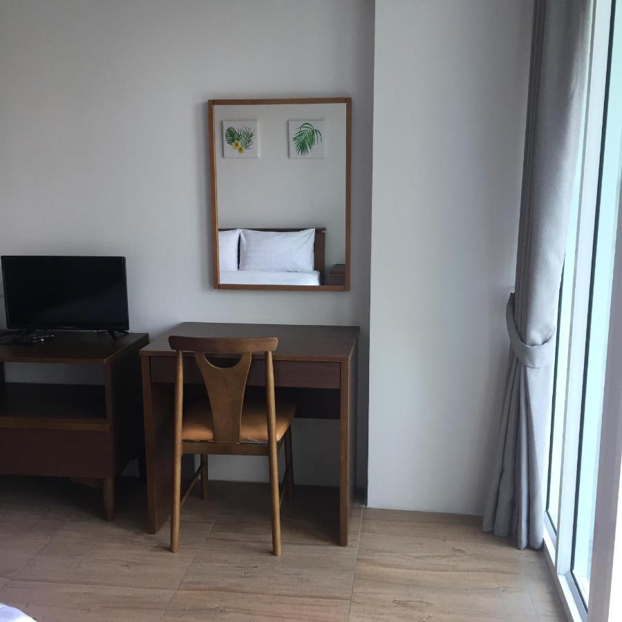 Apartment Teak *