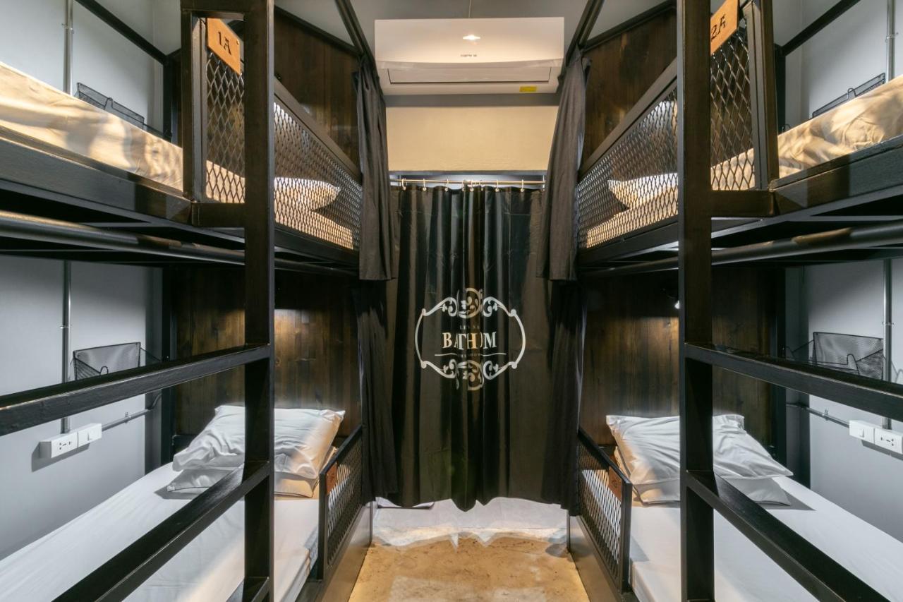 Castle Black Hostel *