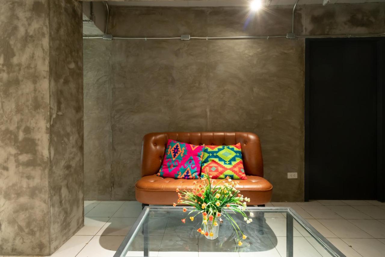 B168-bed & Asrama Bangkok