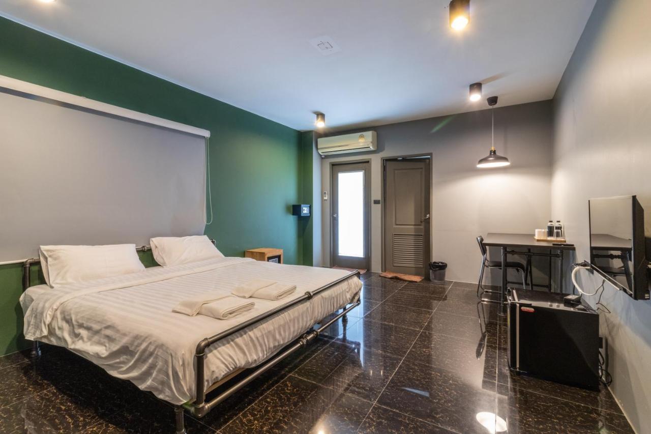 Petchyindee Kingdom Hostel Bangkok