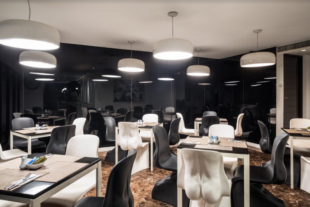 S33 Compact Sukhumvit Hotel 3*