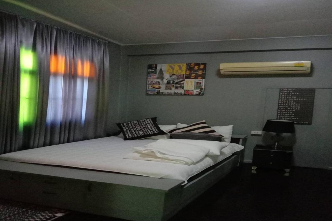 Oyo 857 42 Loft Hotel