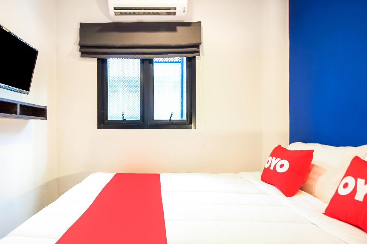 Hotel Vaccinated Staff -oyo 312 Wire Phrakanong Bangkok