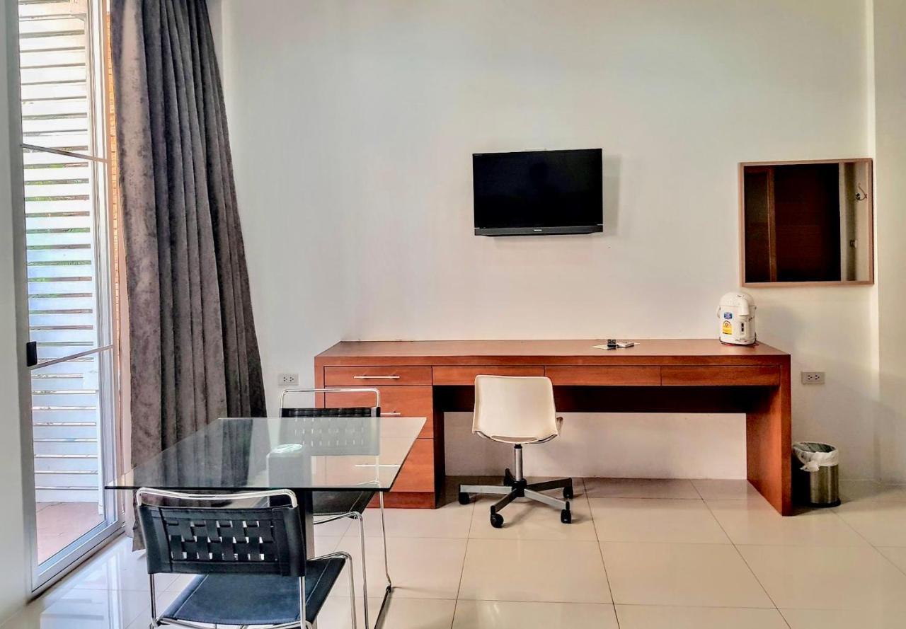 Hotel Paholyothin Park Place Bangkok