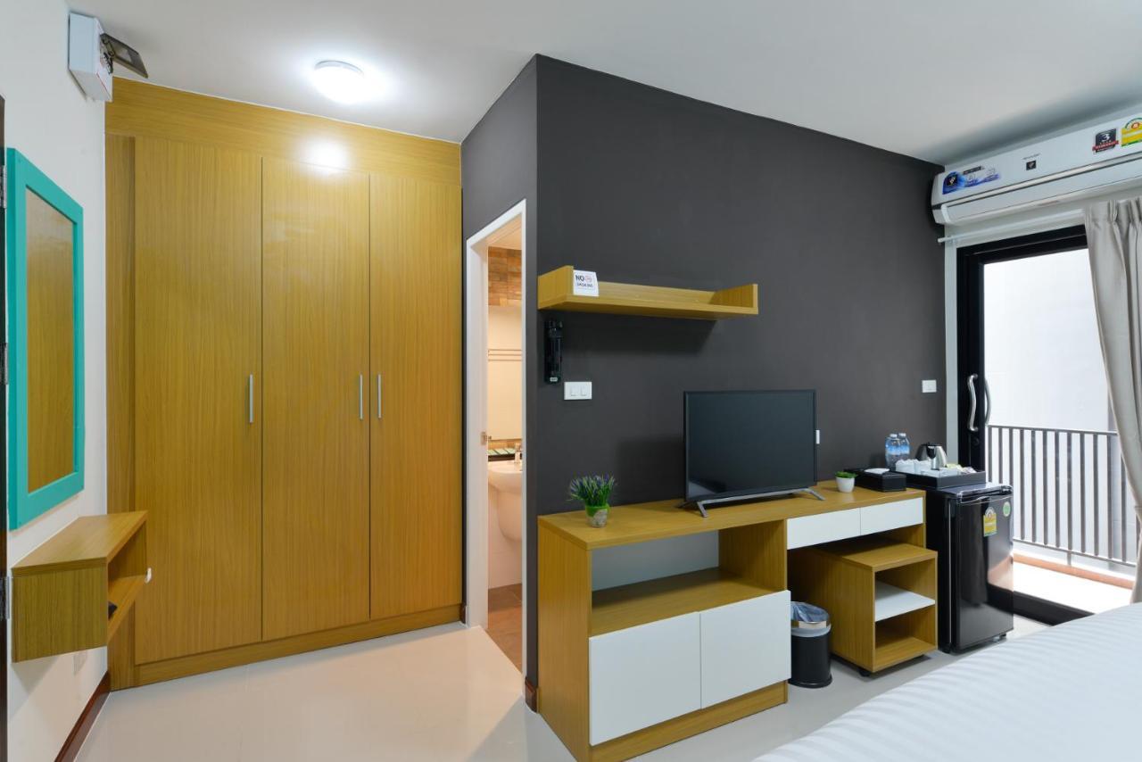 Siri Ratchada Hotel
