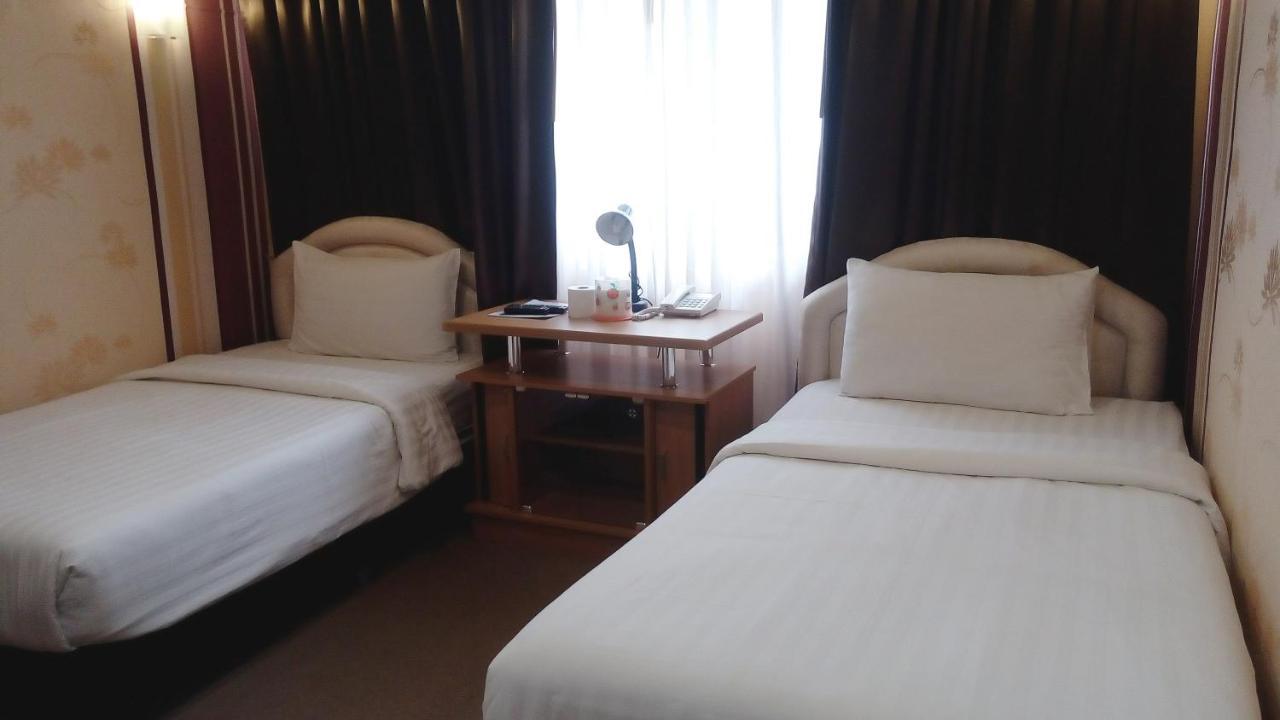 14 1 Hotel 3*