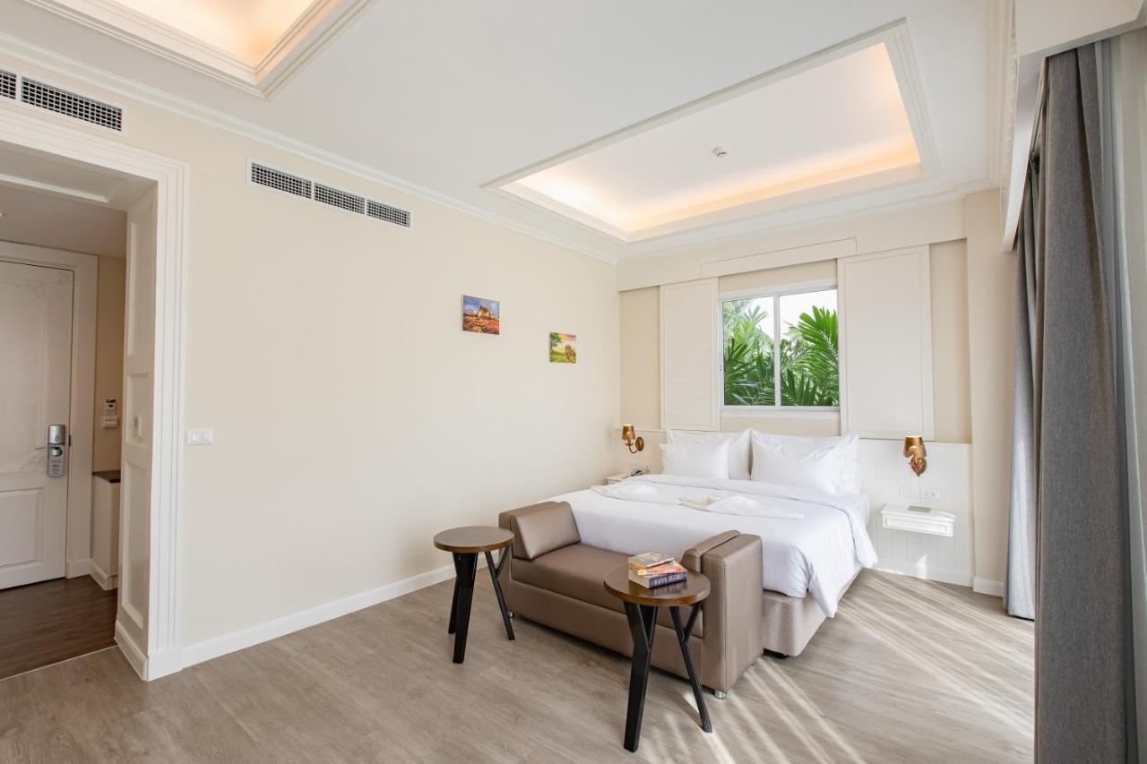 Siam Tharadol Bangkok