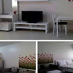 Room in Guest room - Chan Kim Don Mueang Guest House Triple room