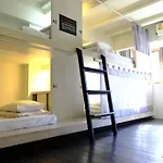 3Howw Hostel @ Sukhumvit 21