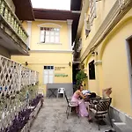 Charoendee Boutique Hostel