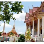 Donmueang Station Hostel