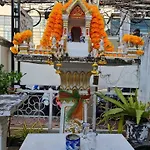 Sri Krungthep Hotel