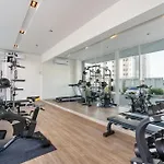 Leenova Hotel