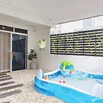 Ratchada Retreat Villa 2