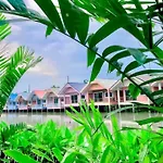 Baan Chay Namm Resort