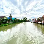 Baan Chay Namm Resort