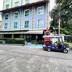 Sawasdee Hotel @ Sukhumvit Soi 8