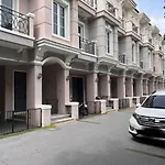 3Br Sukhumvit Townhouse, Close To Emsphere And Bts Mrt