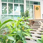 House 5Rooms, Bts Saint Louis