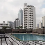 Spacious Room In Sukhumvit Nana
