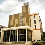 Sixty Star Love Place Hotel