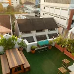 Sunset Tower Homestay
