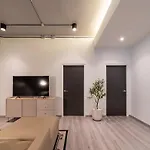 Bathtub, 2Br, 2Ba, 120 Sqm, 6 Pax, Near Bts 7-11