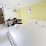 Nantra Ekkamai Hotel