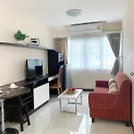 Charming Resident Near Bts Ekkamai Station