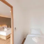 B2 Huai Khwang Premier Hotel