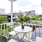 Tiny House Srinakarin At Sri Bearing Station