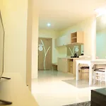 Jolly Suites And Spa Petchkasem