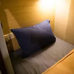 Bed Box Khaosarn Hostel