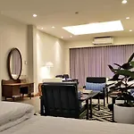 Fun Cafe & Hostel Bangkok