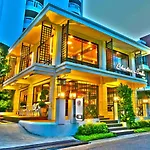 Le Club At Chateau De Sukhumvit 56