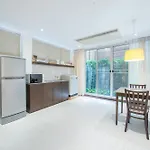 Yello Rooms