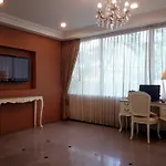 Romance Hotel Srinakarin