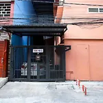 Ink 18/2 Hostel