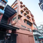 Ink 18/2 Hostel