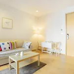 Hyde Sukhumvit 13 By Favstay